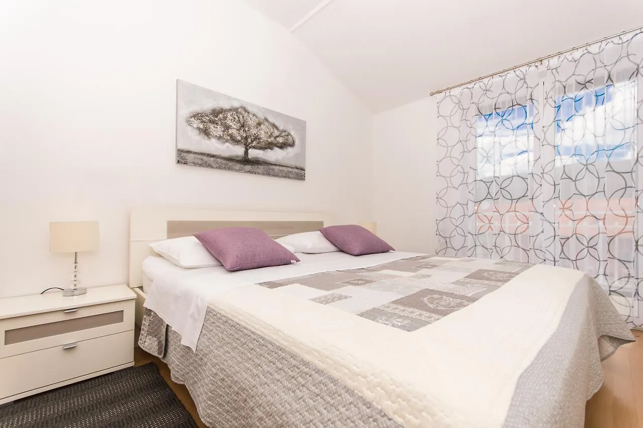 Apartments Barba Trogir